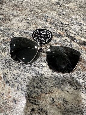 Shady Rays Melrose Metal Frame Women's Sunglasses - Polarized Black Lenses